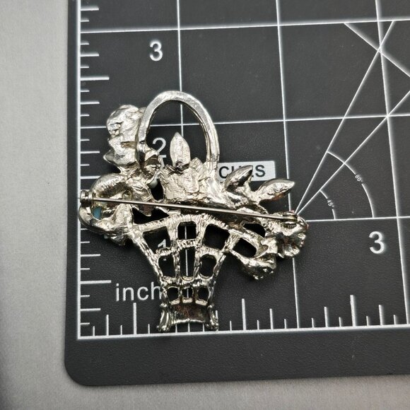 VTG Carved Lucite Flower Basket Brooch Silver Tone Pastel Blue Pink White 2.5" - Picture 8 of 9